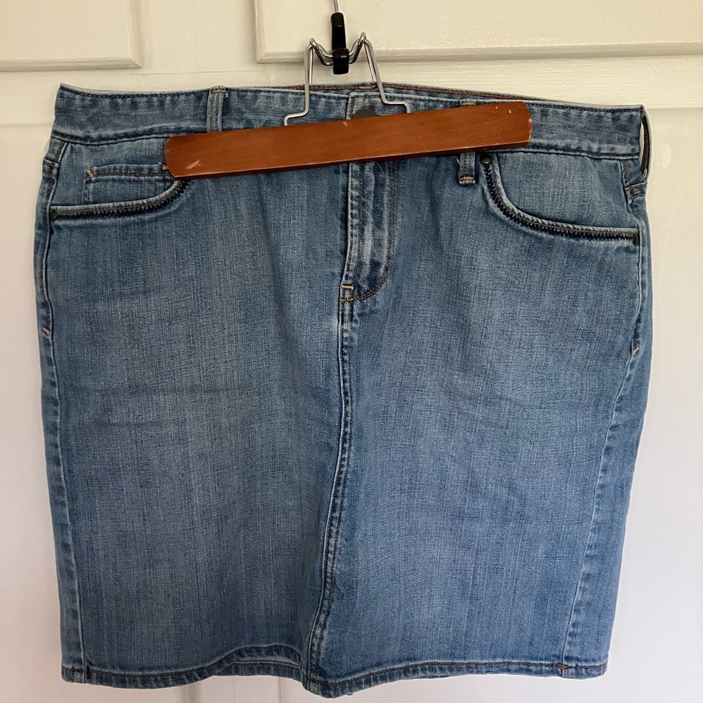 Eddie Bauer Classic Blue Denim Skirt